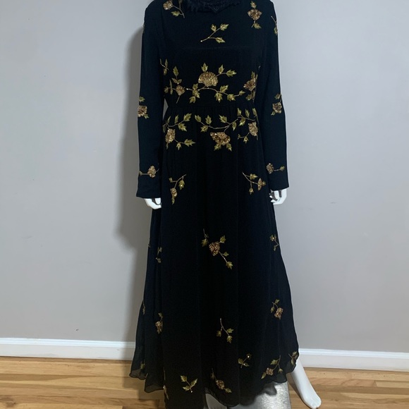 Beautiful fullyEmbellished Dubai black Abaya dress - Picture 1 of 3